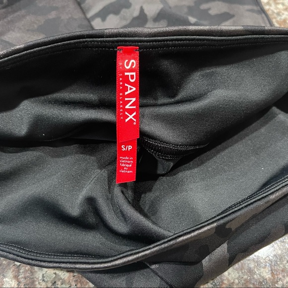 Spanx Leggings Bundle - Picture 13 of 15